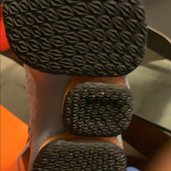 Men’s size 6.5 labron - Picture 2 of 5